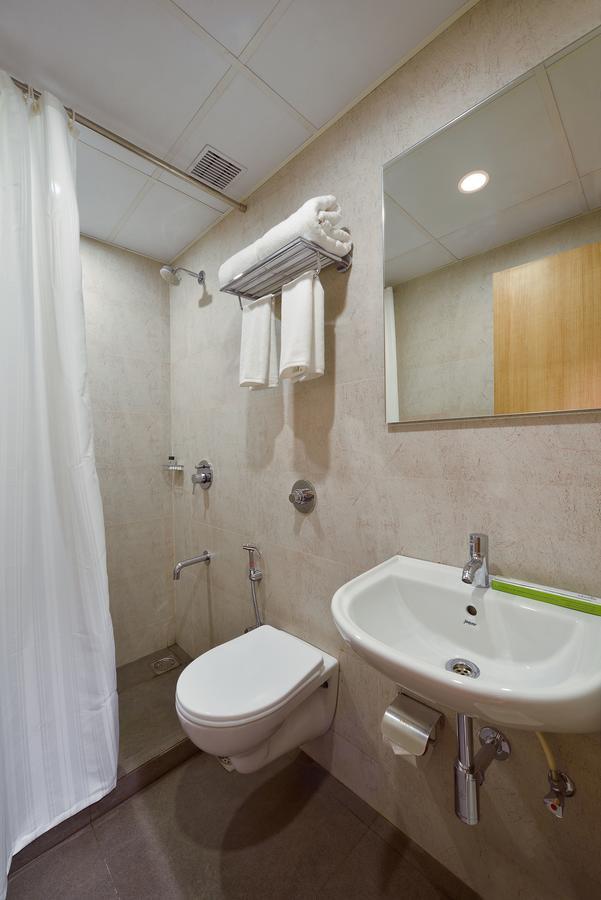 Hotel Leafio-Near Airport Мумбаї Екстер'єр фото